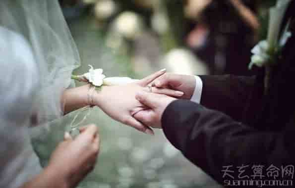 生辰八字算结婚吉日 如何用生辰八字算结婚日期