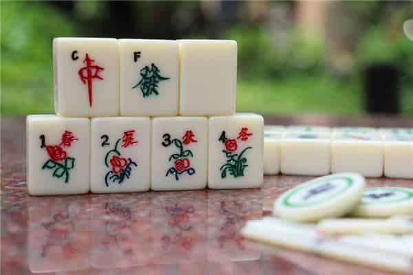 2024年6月10日打麻将财神方位查询
