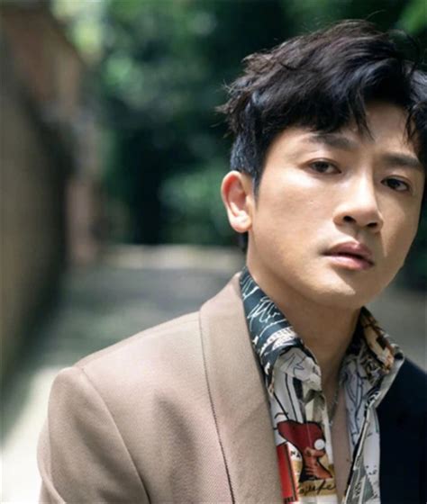 苏有朋承认整容 46岁苏有朋整容?不老“五阿哥”成“玻尿酸男神